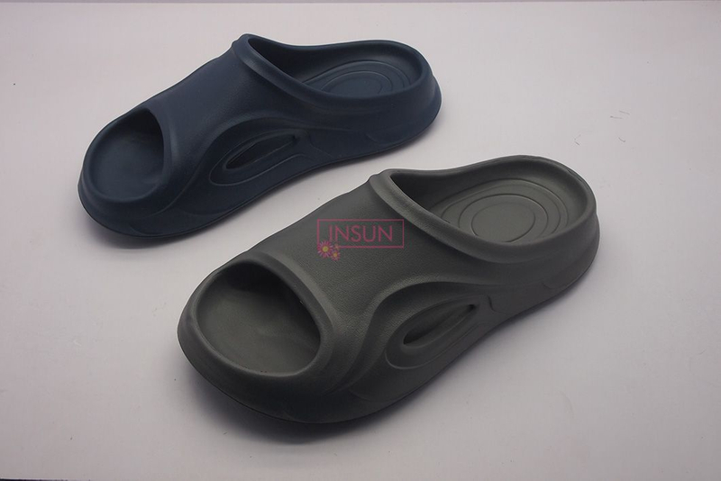 INJECTION SLIDE SLIPPERS