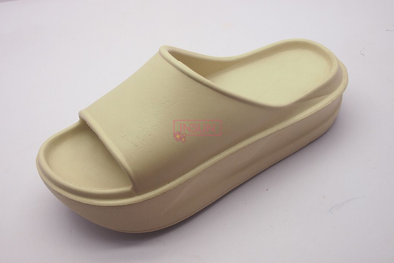 INJECTION SLIDE SLIPPERS