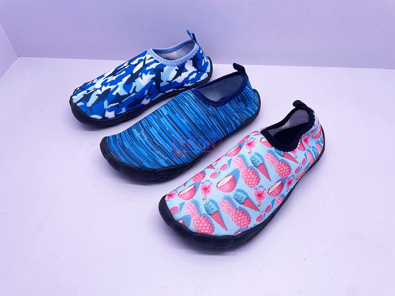 AQUA SHOES