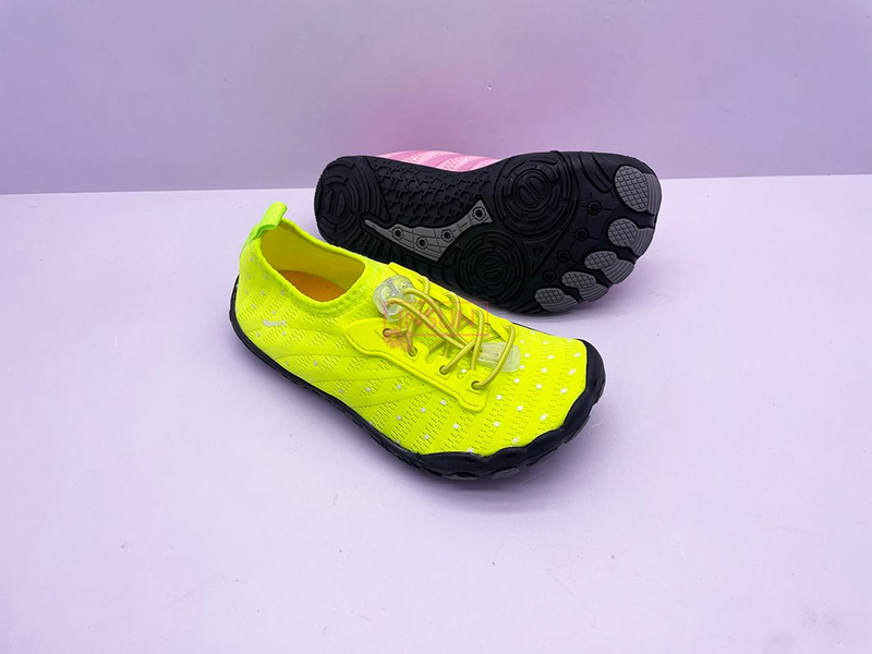 AQUA SHOES