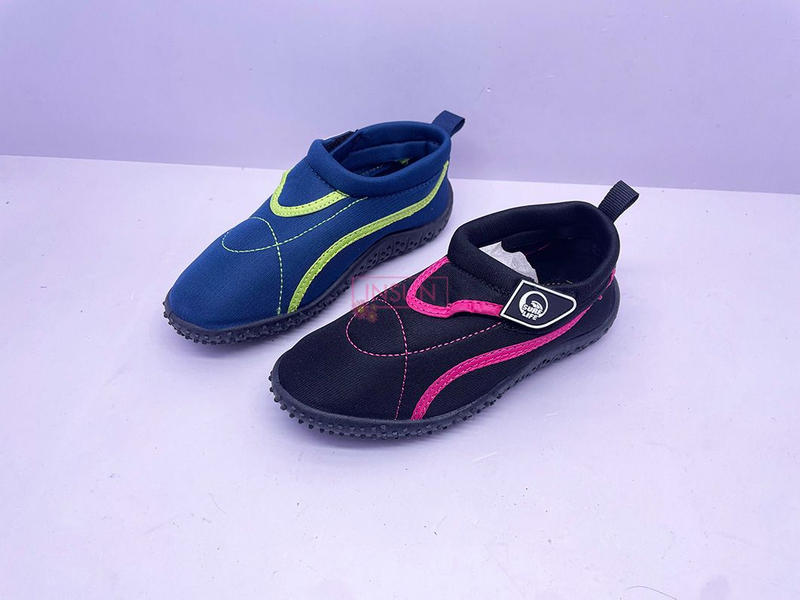 AQUA SHOES