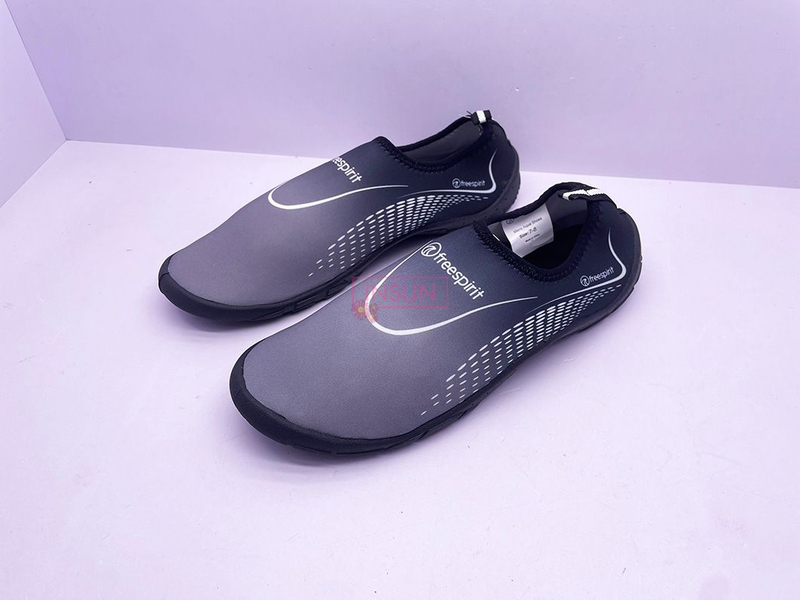 AQUA SHOES