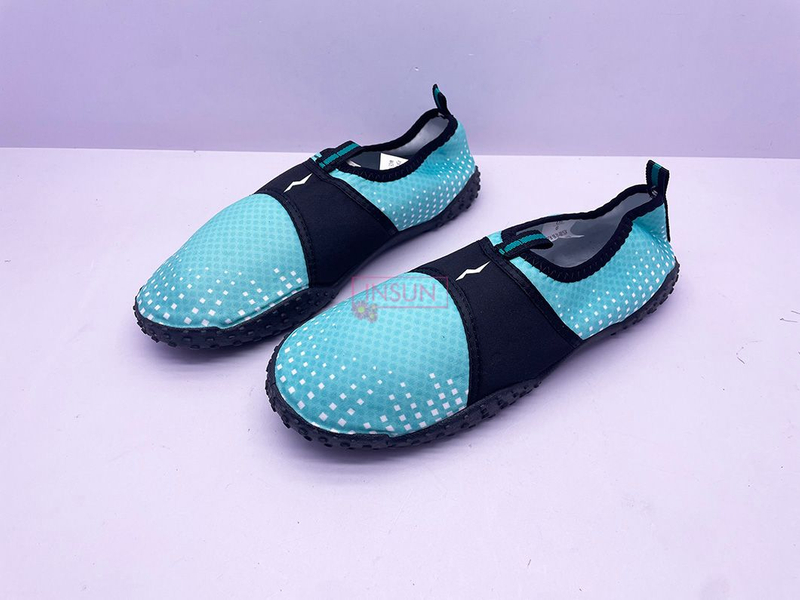 AQUA SHOES