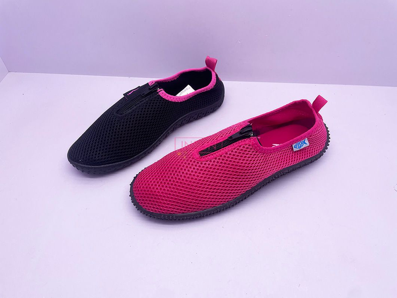 AQUA SHOES