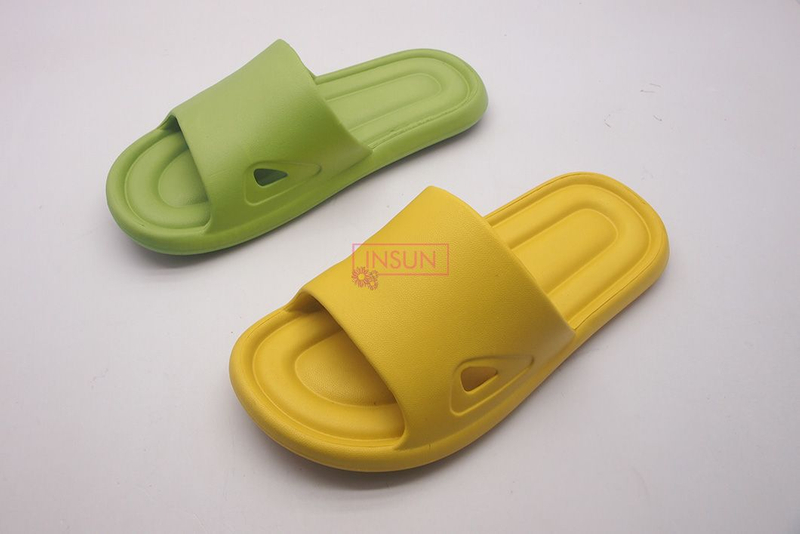 INJECTION SLIDE SLIPPERS