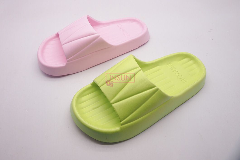 INJECTION SLIDE SLIPPERS