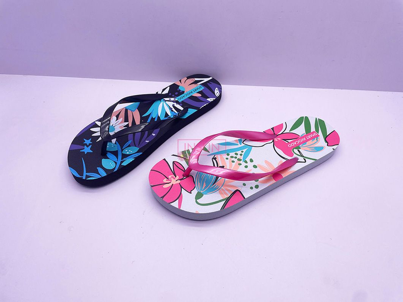 FLIP FLOPS