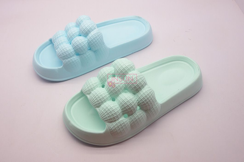 INJECTION SLIDE SLIPPERS
