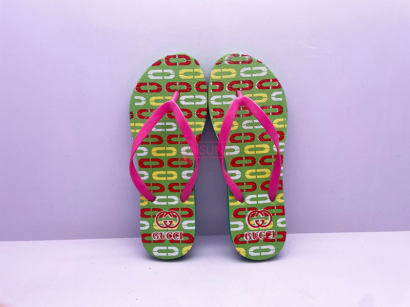 FLIP FLOPS