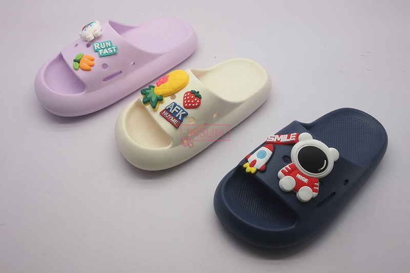 INJECTION SLIDE SLIPPERS