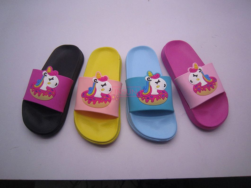 INJECTION SLIDE SLIPPERS