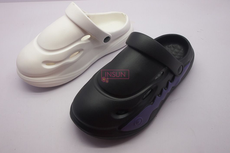 MEN CLOGS
