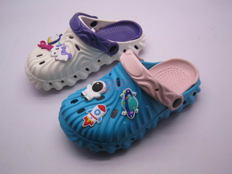 CHILD CLOG