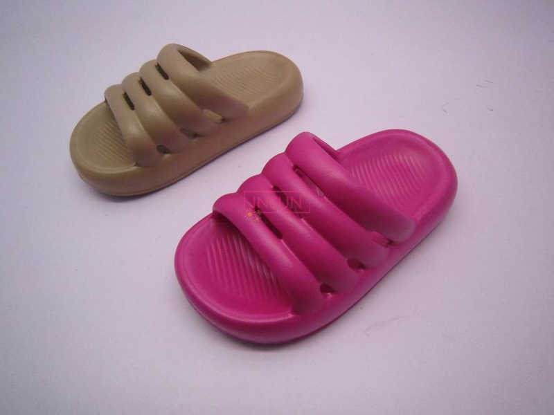 CHILD CLOG
