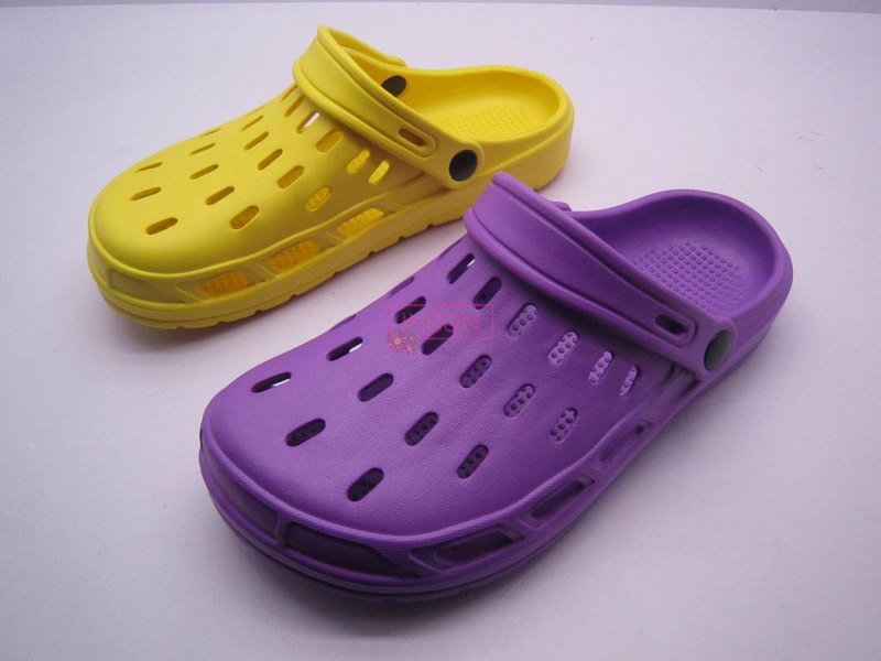 WOMEN CLOG