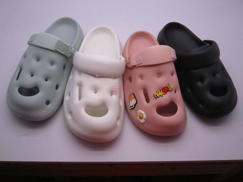 CHILD CLOG