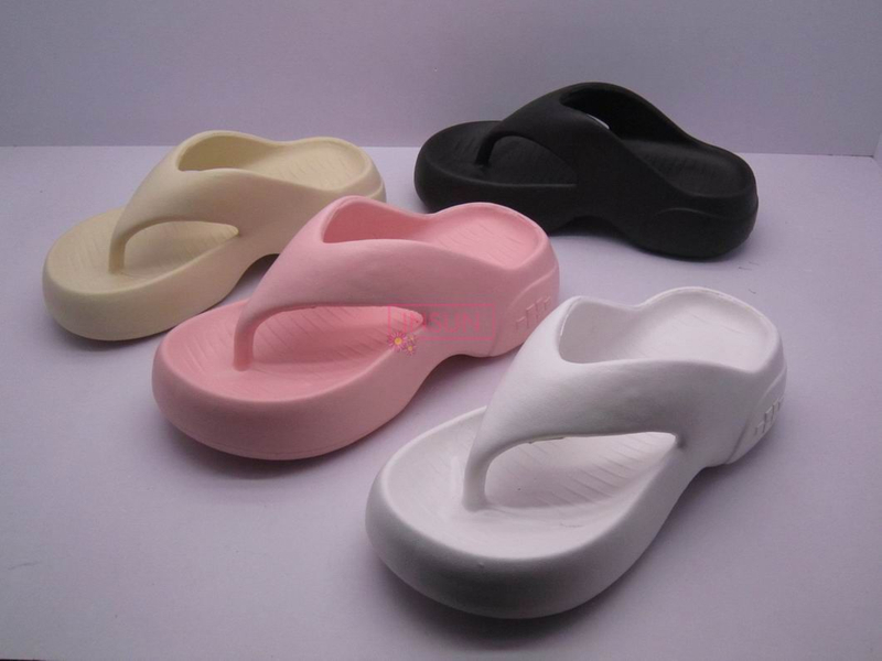 INJECTION THONG STRAP
