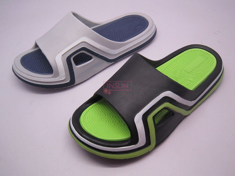 CHILD CLOGS
