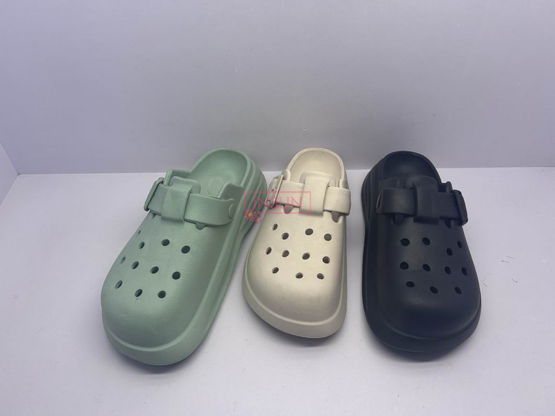 WOMEN CLOG