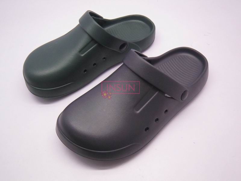MEN CLOGS