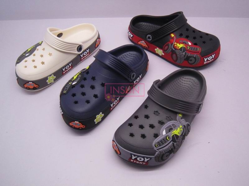 CHILD CLOGS