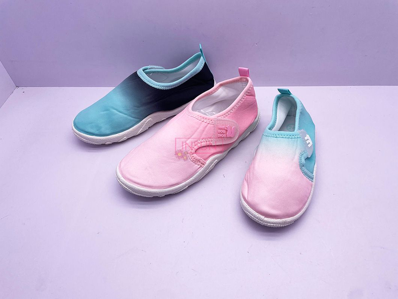 AQUA SHOES