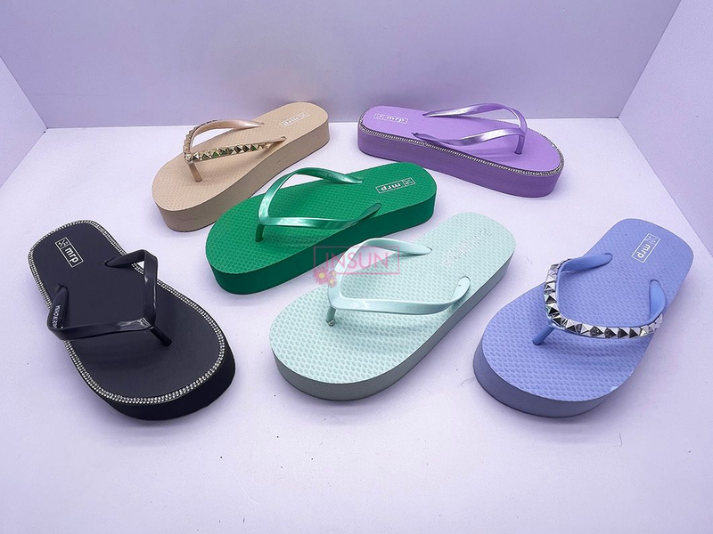 FLIP FLOPS