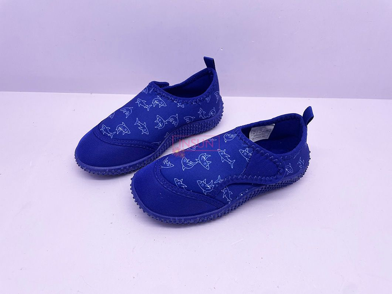 AQUA SHOES