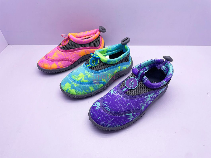 AQUA SHOES
