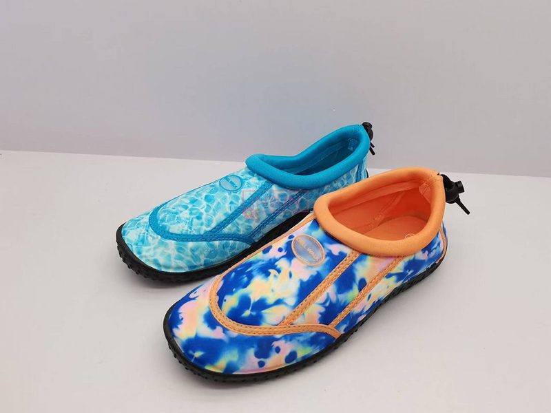AQUA SHOES