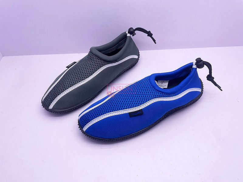 AQUA SHOES