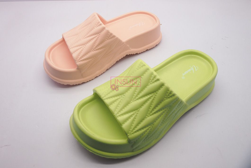 INJECTION SLIDE SLIPPERS