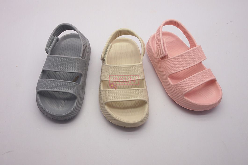 INJECTION SLIDE SLIPPERS