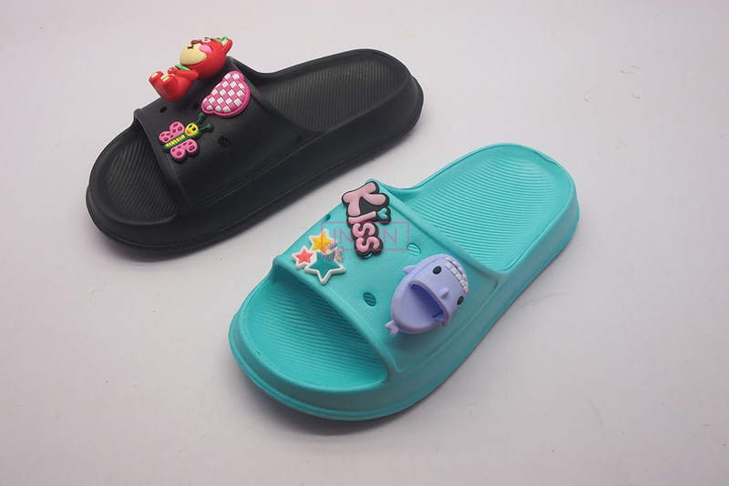 INJECTION SLIDE SLIPPERS