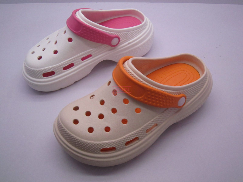 WOMEN CLOG