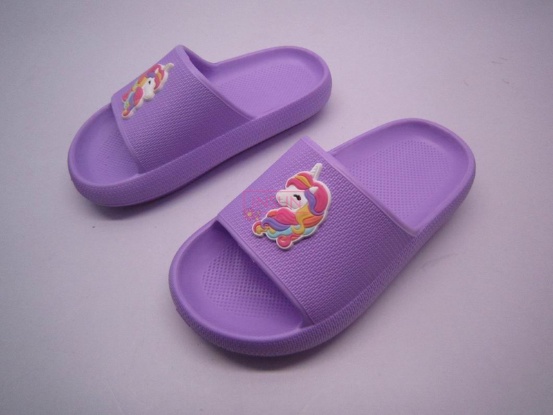 INJECTION SLIDE CHLID SLIPPERS