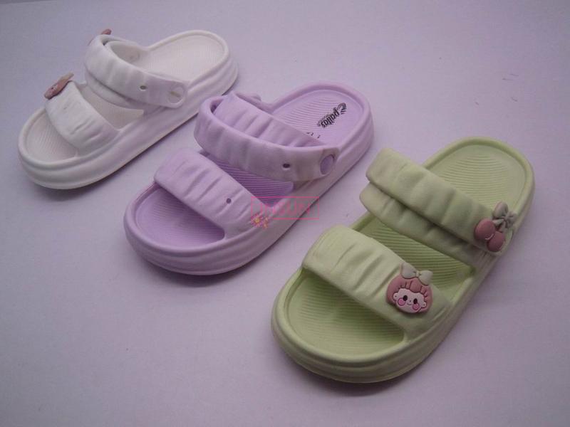 INJECTION SLIDE CHLID SLIPPERS