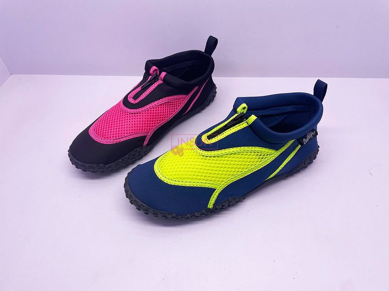 AQUA SHOES