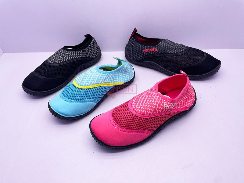 AQUA SHOES