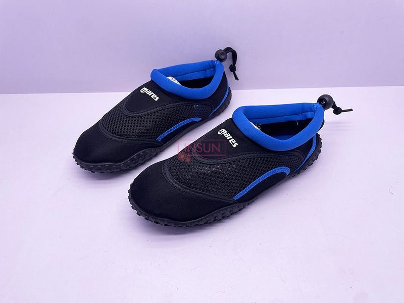 AQUA SHOES