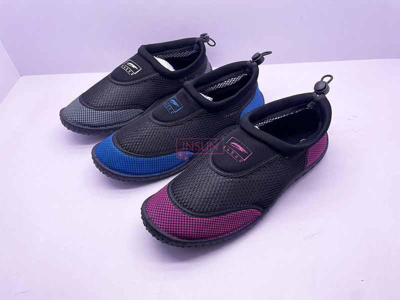 AQUA SHOES