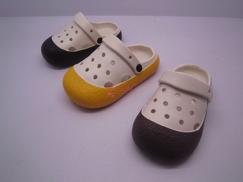 CHILD CLOGS
