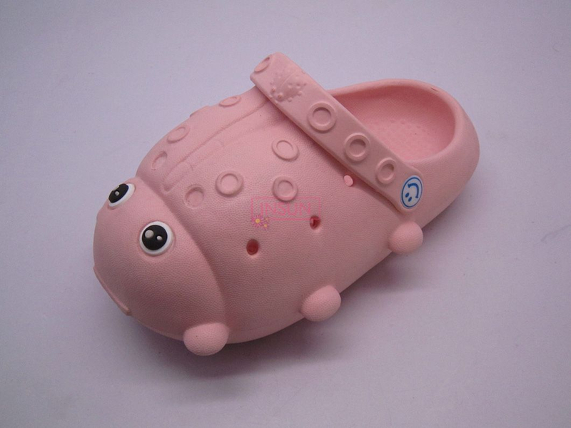 CHILD CLOGS