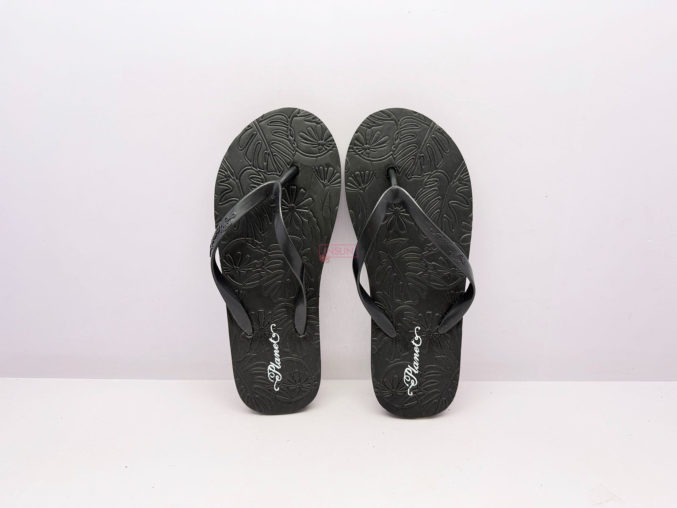 FLIP FLOPS