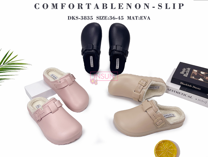 WOMAN CLOGS
