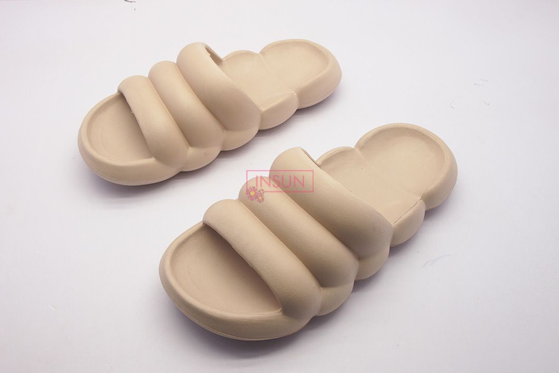 INJECTION SLIDE SLIPPERS
