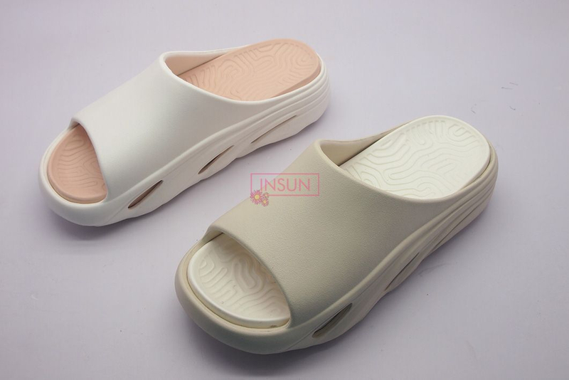 INJECTION SLIDE SLIPPERS