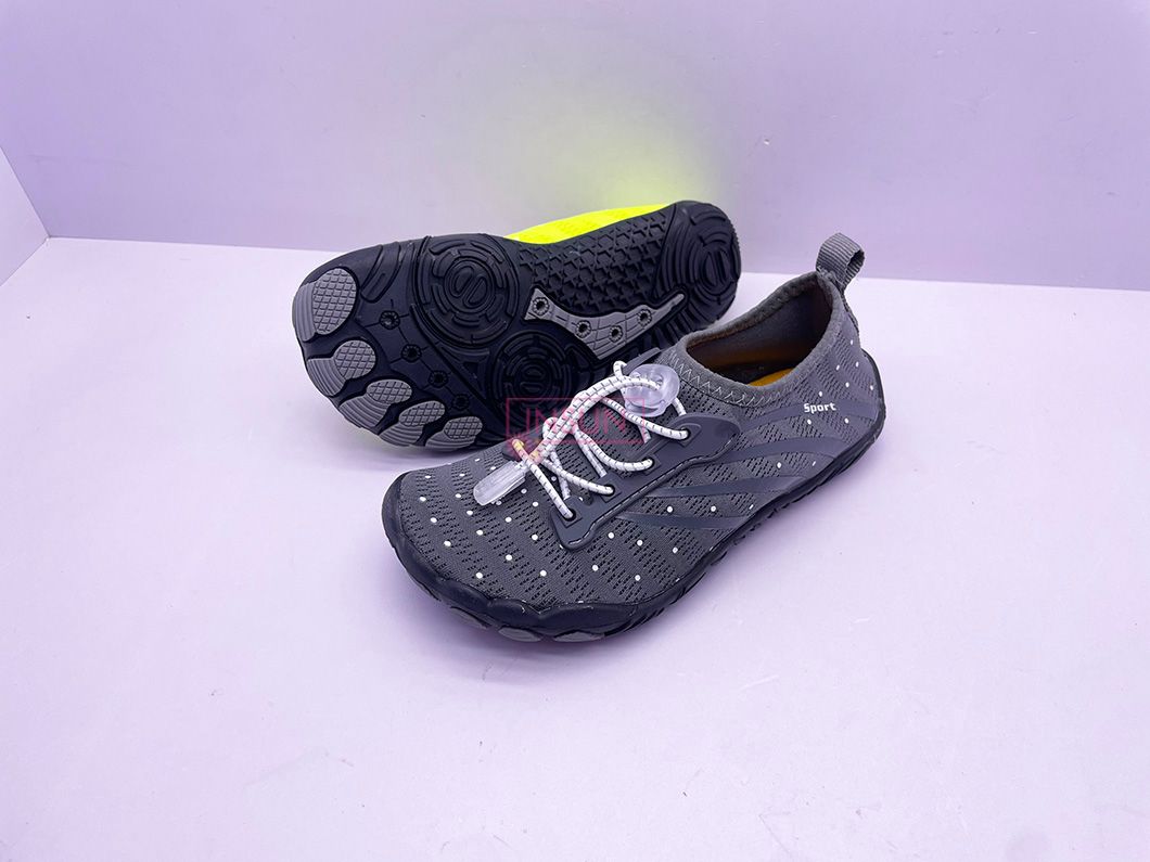 AQUA SHOES