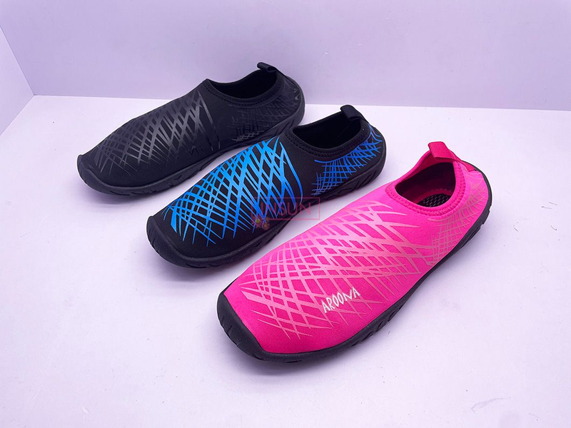 AQUA SHOES