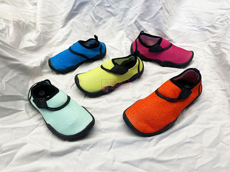 AQUA SHOES